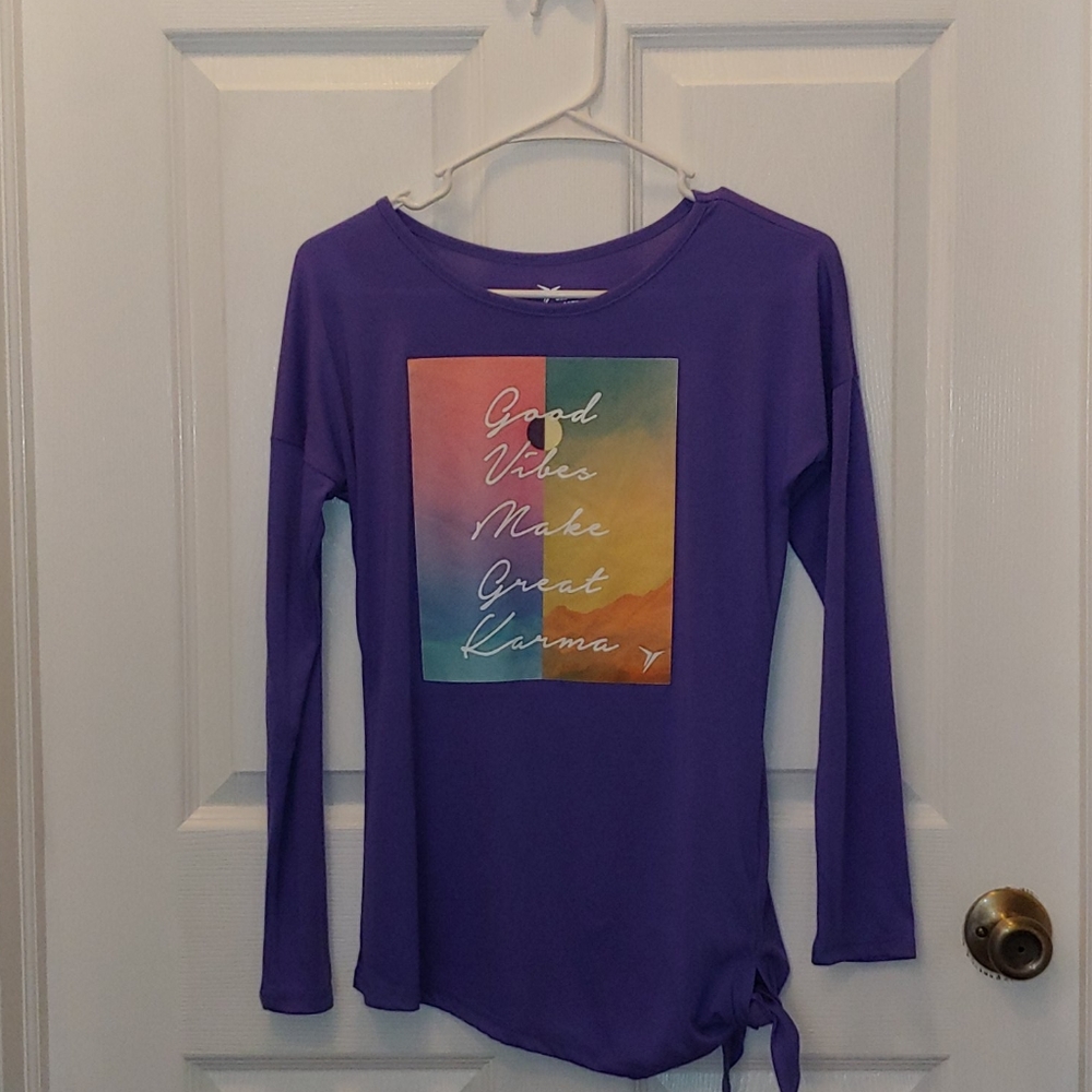 Girl's Old Navy Active Graphic Long Sleeve Tee